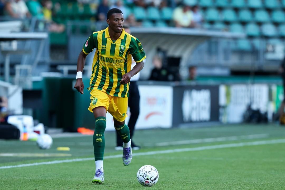 最新赛程-斯基拉：米兰敲定海牙18岁边锋巴伦蒂恩，双方将签下3+1合同