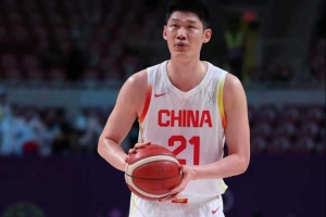 世界赛官网推荐-专心！媒体人：胡金秋在集训期间拒绝了回家看看妻子和孩子的机会