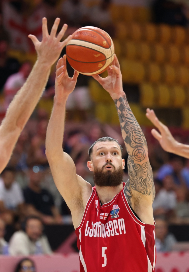 全球总决赛-尽力了！马穆凯拉什维利13中6&amp;三分5中1拿到14分 另有1板2助1断