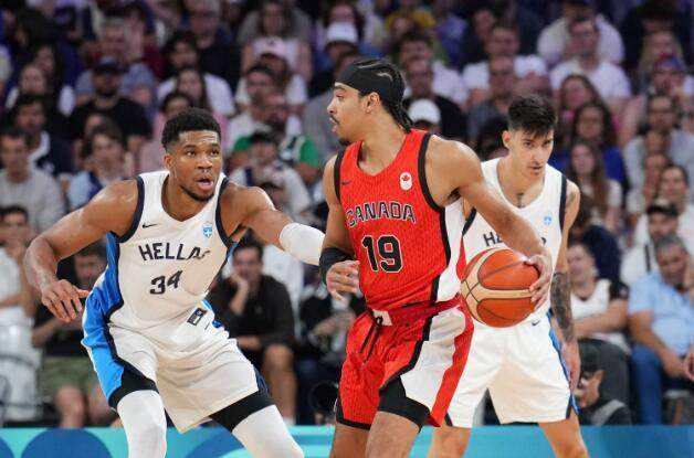 LOL世界赛直播-字母哥巨变之旅：11年前未入籍，如今成希腊名片