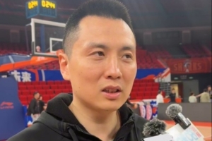 LOL世界赛直播-卢伟：心理这关必须过 一场季后赛顶10场常规赛的锻炼价值