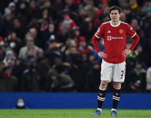 官方赛事平台-罗马诺：佛罗伦萨商谈免签林德洛夫，球员收到两份英超报价